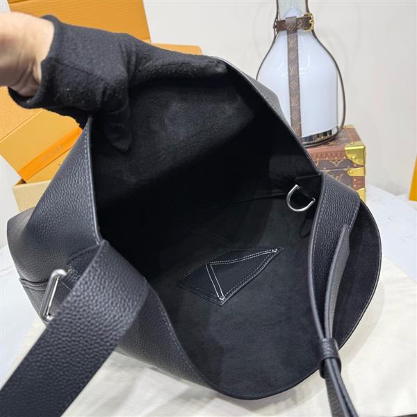 2026120181648553 270